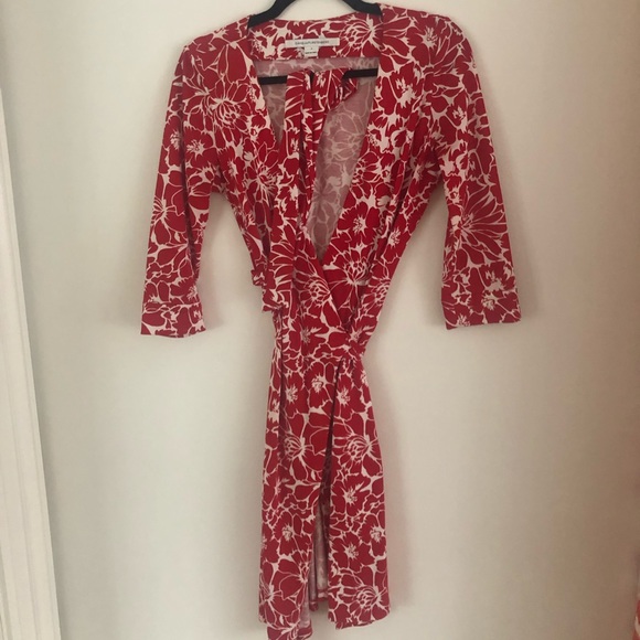 DVF Red Wrap Dress - Size 2 - Picture 1 of 2